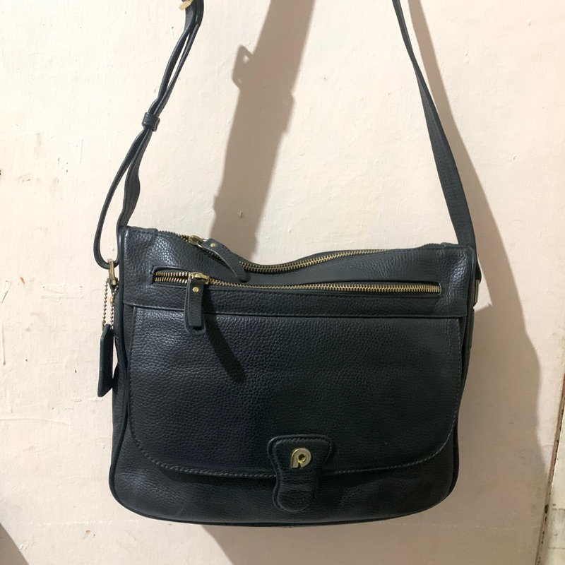 PRELOVED TAS PAPILLON HITAM