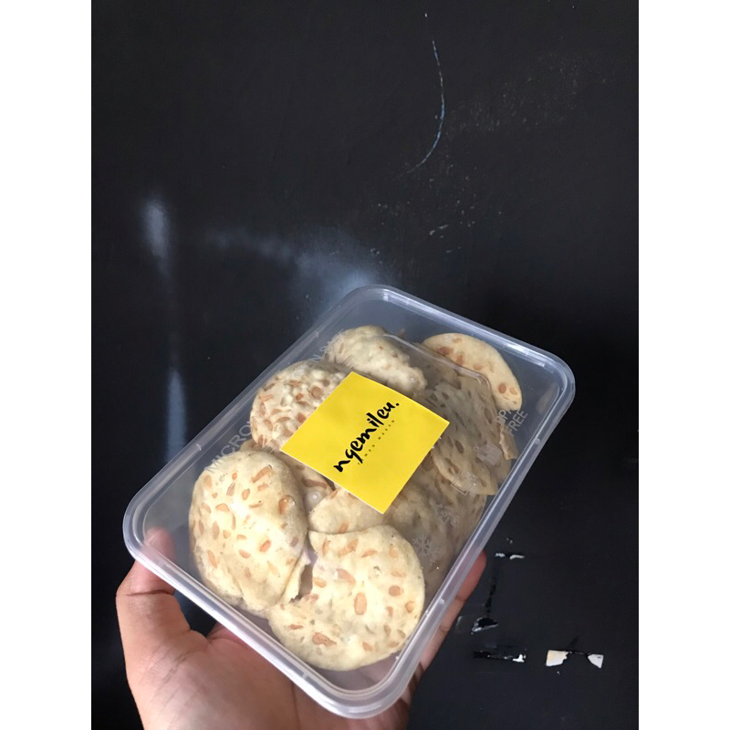 

NGEMILEU cemilan keripik tempe sagu gurih