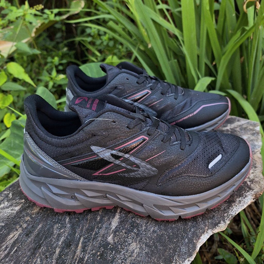 910 NINETEN YUZA EVO SEPATU LARI
