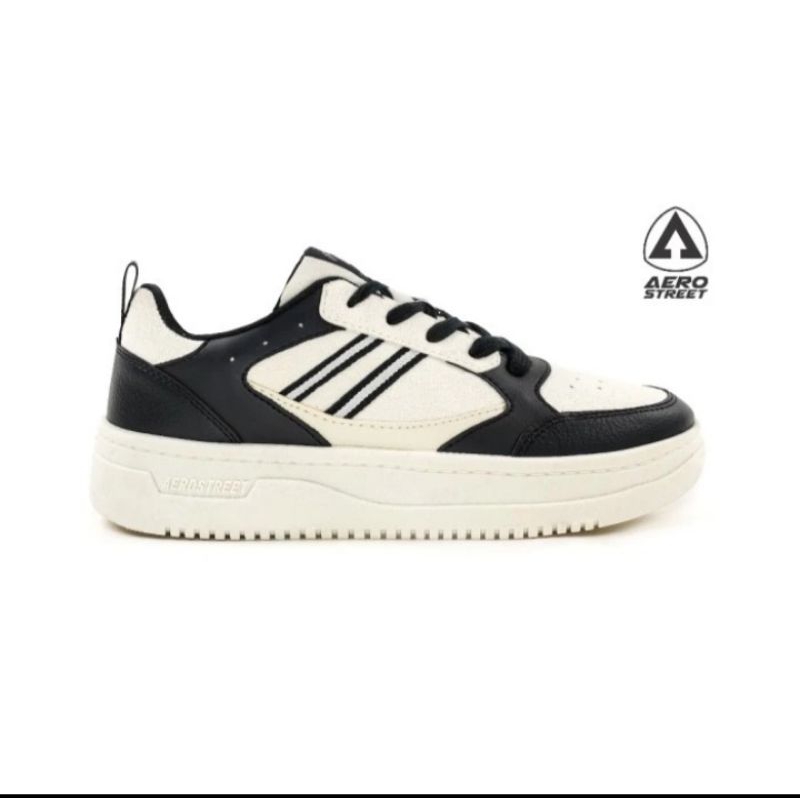 sepatu Aerostreet Oxford hitam putih .