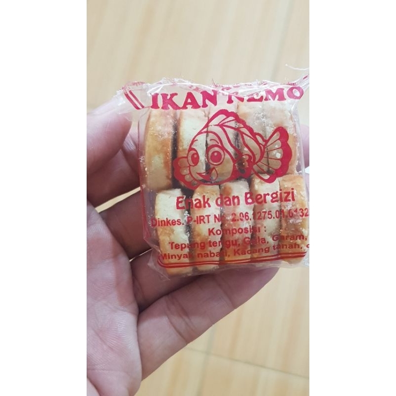 

KUE KACANG MINI JADUL/ legenda 1 bungkus isi 10pc KUE KACANG / PIA KACANG/ PIA JADUL 1bungkus isi 10pc HALAL MEDAN ENAK DAN LEZAT kualitas terjamin cocok buat di jadikan cemilan disore hari #kue kacang medan #pia kacang halal medan