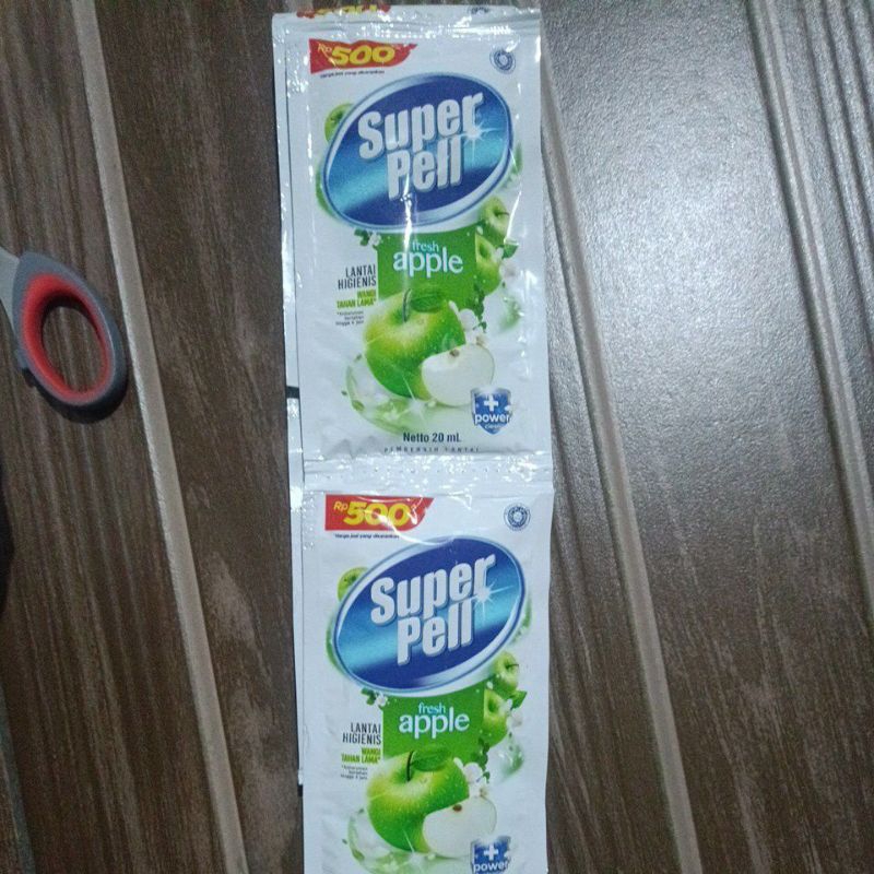 Super Pell Pembersih Lantai Apple Sachet 12 x 20 ml