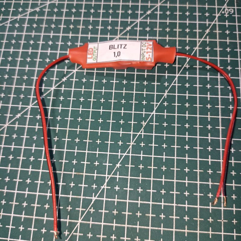 Modul blitz kedip pesawat LED 5V/12V kedip sedang