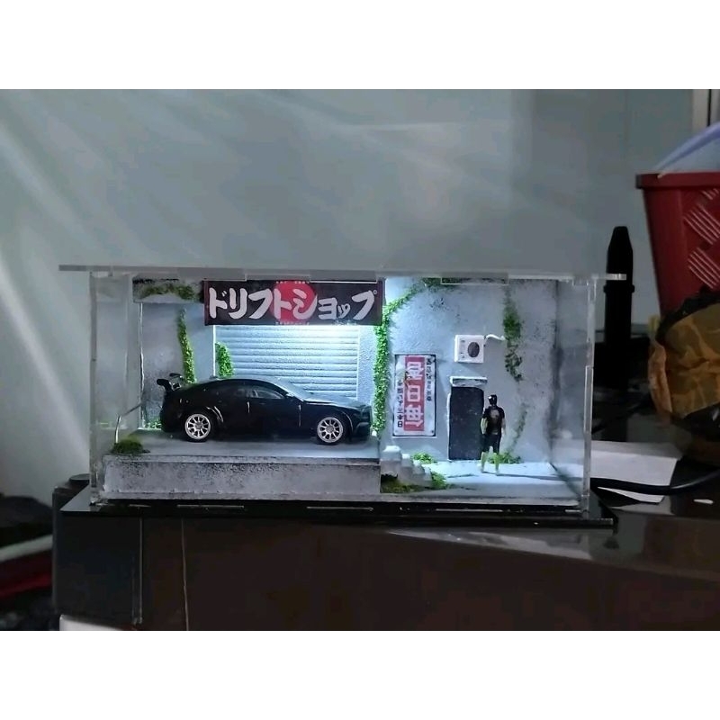 Diorama akrilik