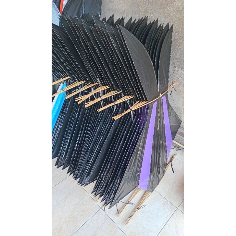 Layangan Kaplik plastik semi knockdown ukuran 1m + tali goci, pita sendaren dan kabel ties