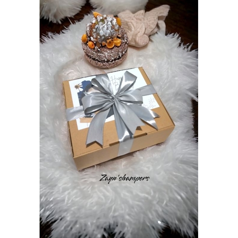 

Hampers khusus custom/gift box custom by request