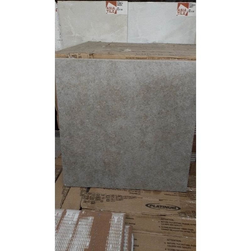 keramik platinum garasi/dapur/kamar mandi 40x40 kasar matt