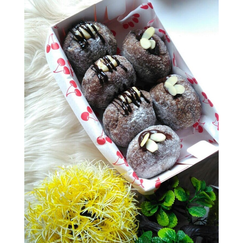 

Bomboloni blackforest filled Durian isi 6 per box