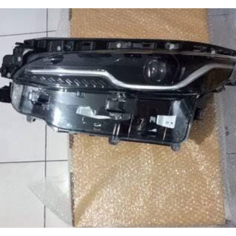 Headlamp Kiri Toyota Fortuner 2021