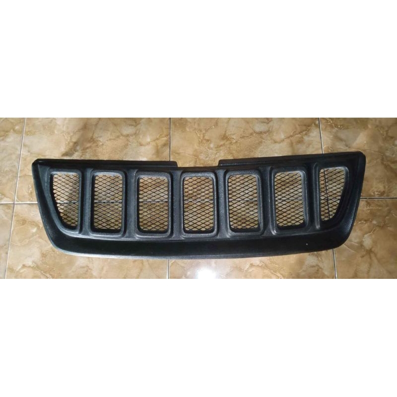 grill Suzuki grand vitara 2006~2011