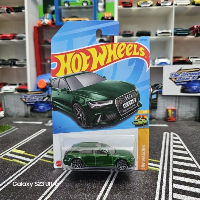 Hotwheels '17 Audi RS 6 Avant Hijau