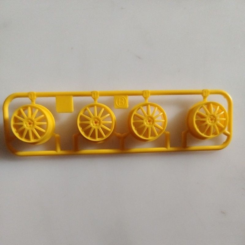 TAMIYA velg Fin kuning