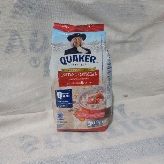 

Quaker Oat Instan Oatmeal 200 gr , gram quaker grain oats MERAH KECIL expired November 2025