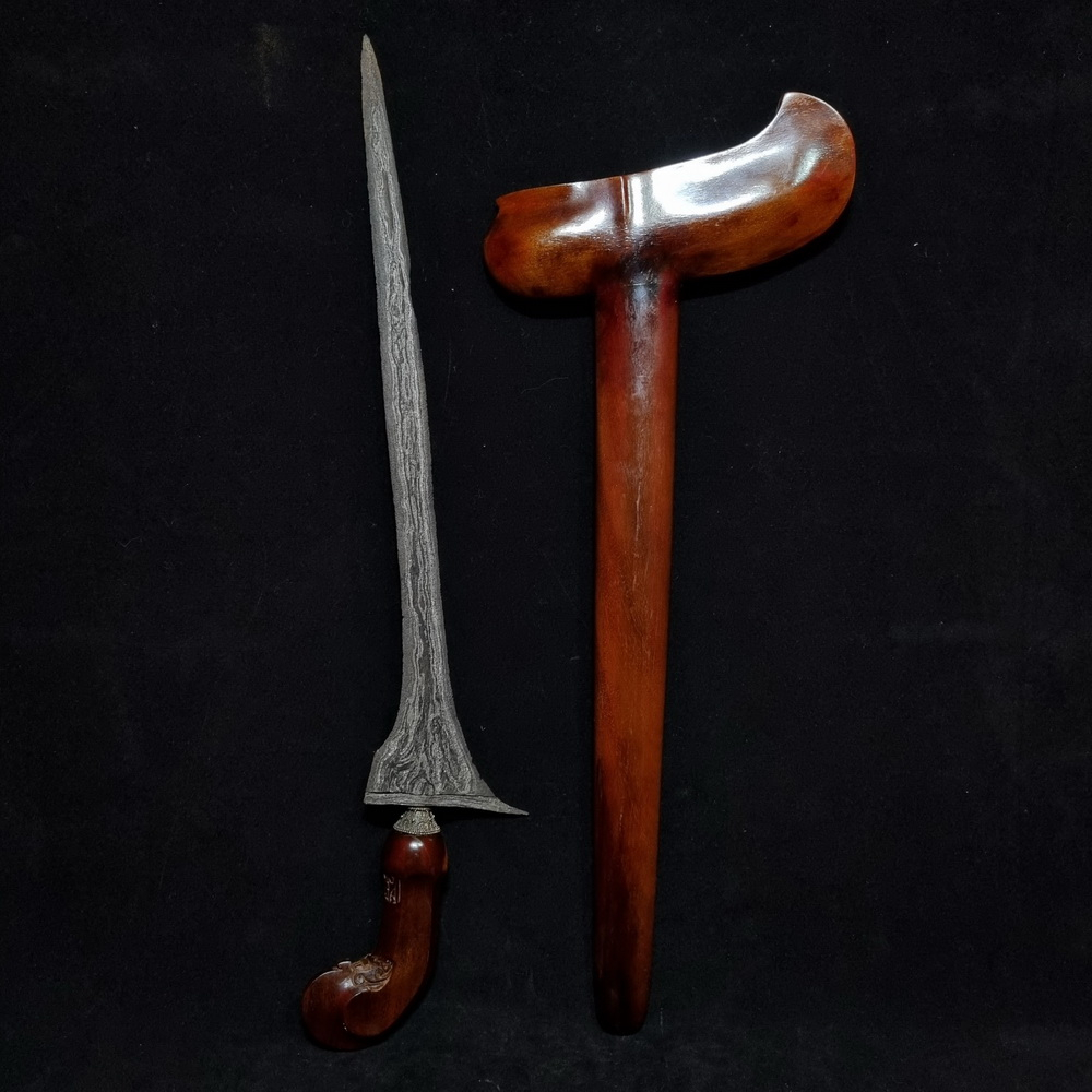 Keris Sepuh Jalak Tilam Sari Kesultanan Cirebon