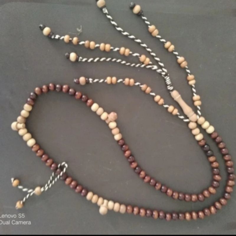 tasbih cantik 100butir stigi/cendana lokal tasbih tijani
