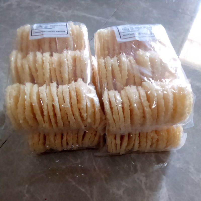 

KRUPUK RENYAH RENGGINANG SINGKONG/PATHILO/KRECEK TELO GURIH isi 38-40