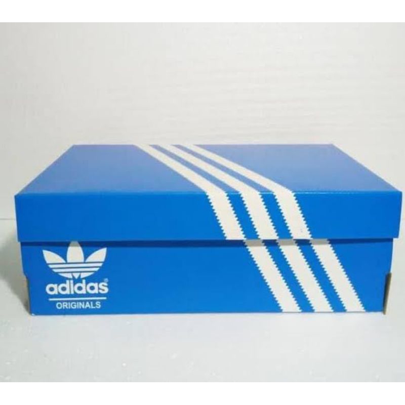 KOTAK DUS SEPATU ADIDAS