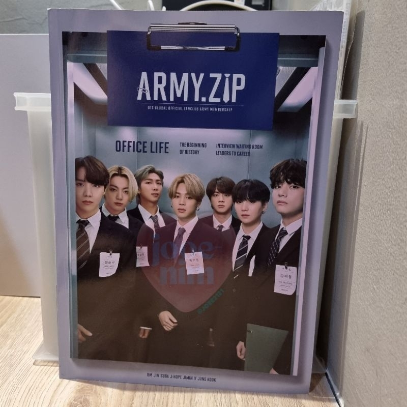 ARMY ZIP 8TH ARMY KIT