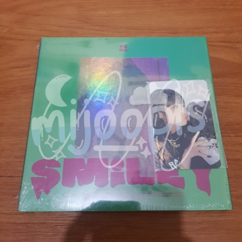 YENA - SMILEY ALBUM HERO VER 1ST PRESS + SOUNDWAVE BENEFIT ALL SEALED
