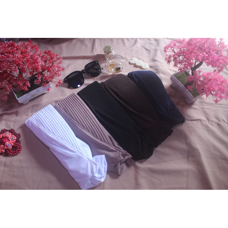 Hijab instan anak sekolah