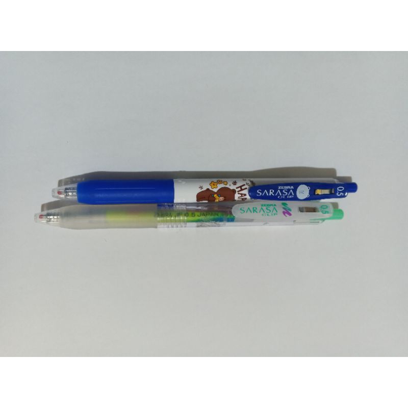

[Alx] Sisa stok Bolpen sarasa 0.5 biru (2 buah)