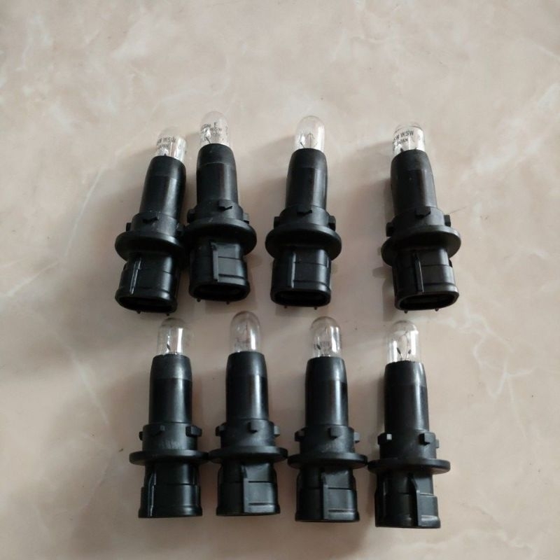 Fitting lampu senja T10 mobil Avanza Xenia original