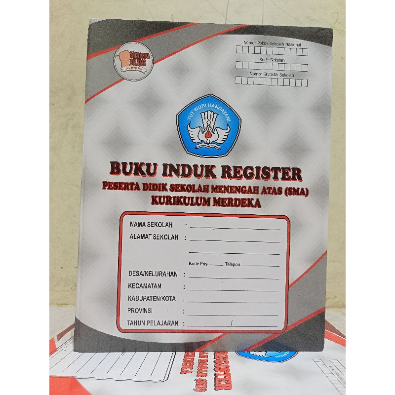 

Buku Induk Siswa Perserta Didik Kurikulum Merdeka (Sma)