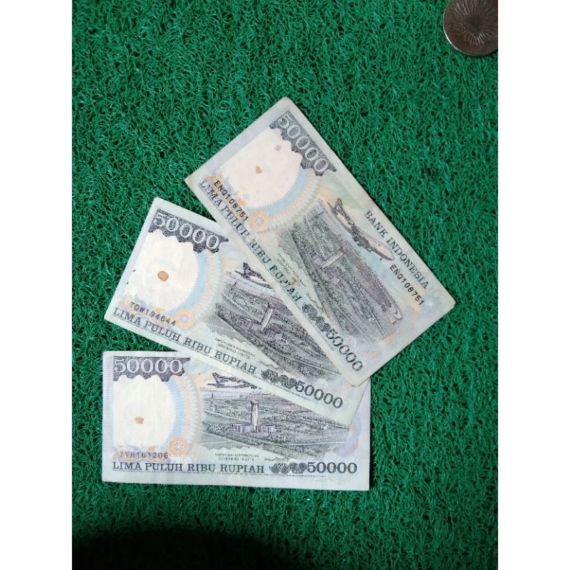 Uang/Kuno/Indonesia/Pecahan/50000/Soeharto/Tahun/1995/Mahar/Nikah/Koleksi/Pajangan.