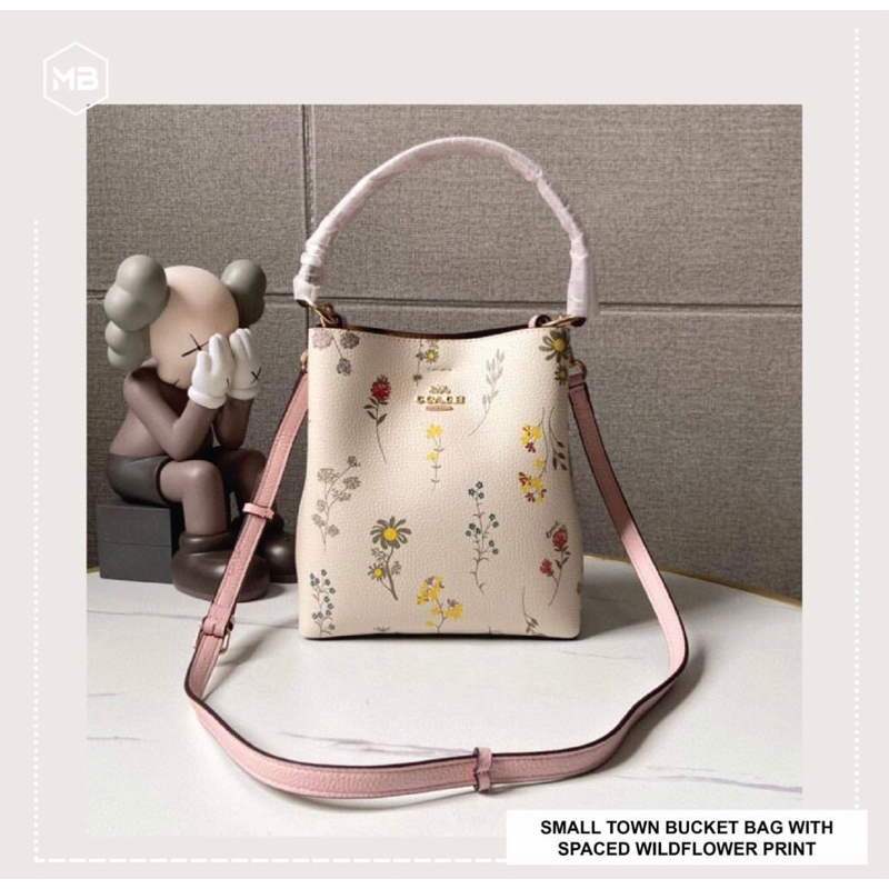 small town bucket wildflower bag