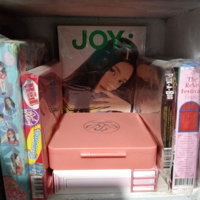 wts album only red velvet rv joy rookie red flavor queendom hello peek a boo the reve festival final