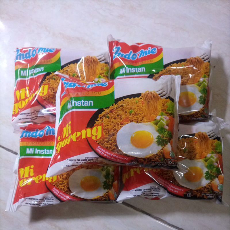 

paket 4 pcs indomie goreng