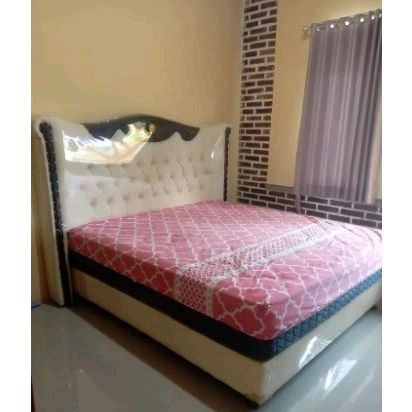 DIPAN, DIVAN, RANJANG SANDARAN JAGUAR RAJA