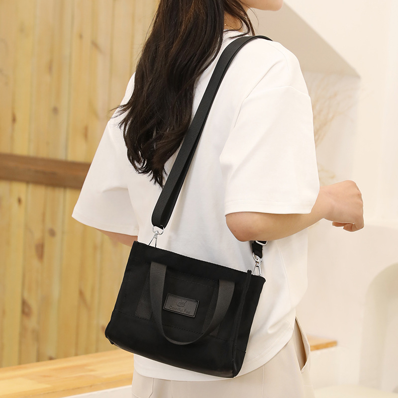 tas bahu wanita ｜ tas selempang ｜tahan air olahraga Bag import