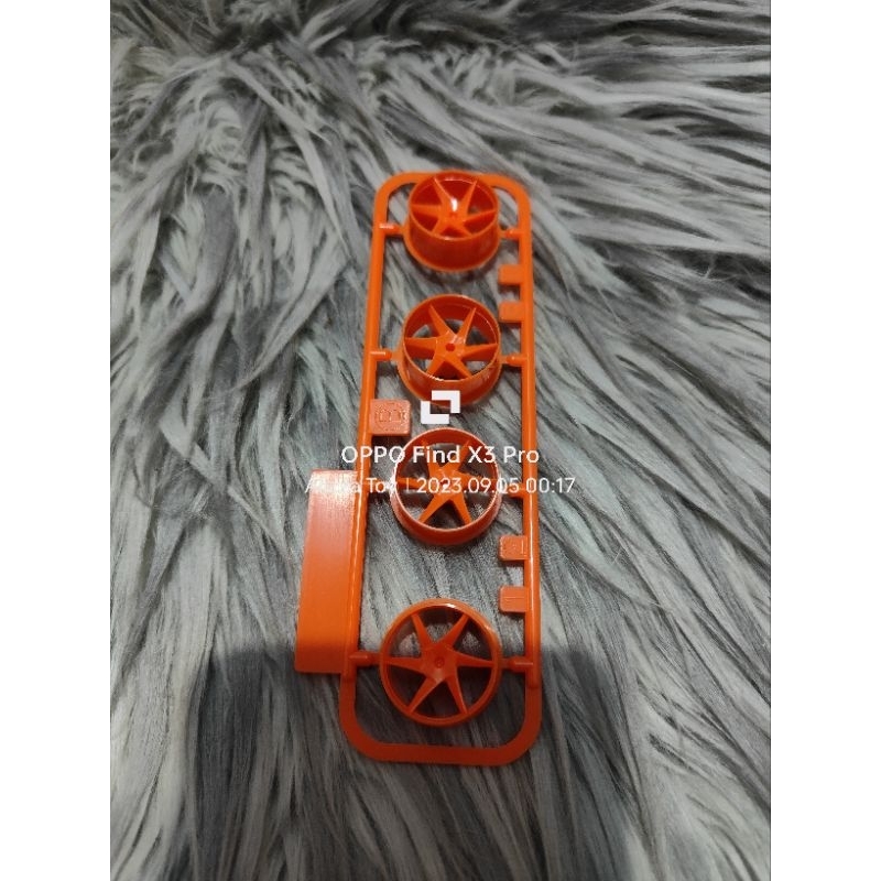 Tamiya Pelek Velg Medium Spiral 6 Spoke Oren Orange Fluorecent