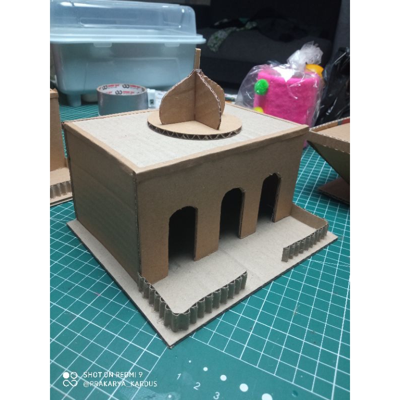 

miniatur Masjid prakarya kardus minimalis 20x20x15 (C)