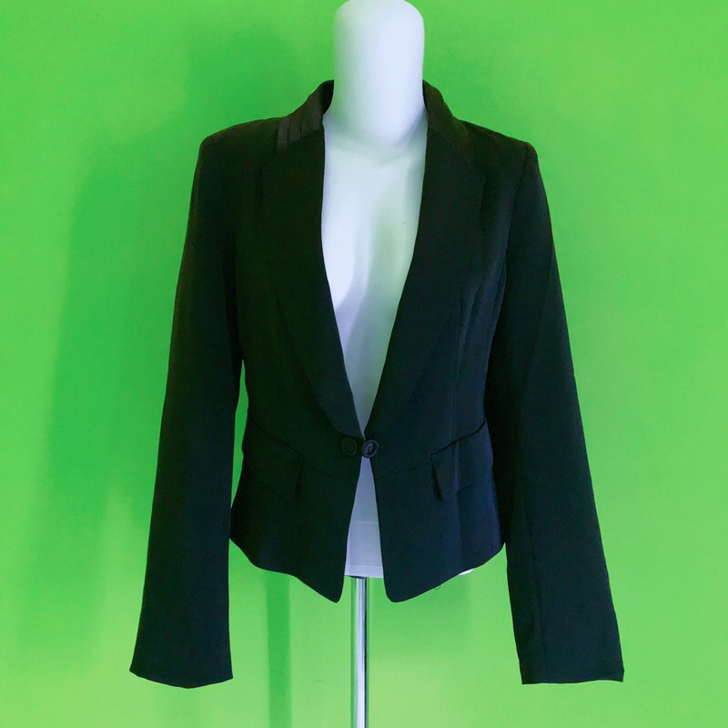 blazer hitam wanita korea