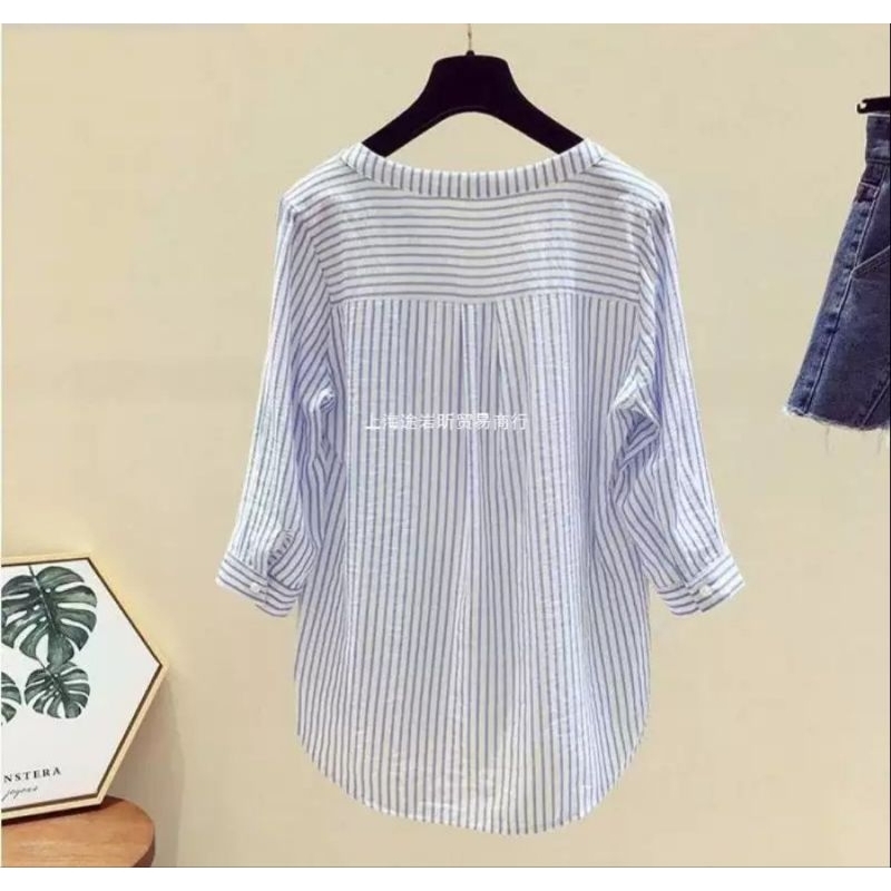 Kemeja wanita bergaris biru