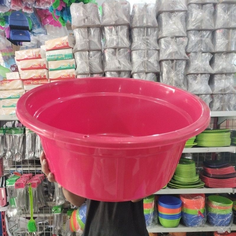 bak pup bulat ukuran 24 cm merah dan biru
