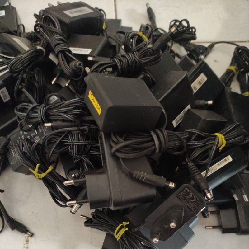 adaptor 12v 1a 1.5a 2a 9v 8v 7.5v 24v bekas second 0r1