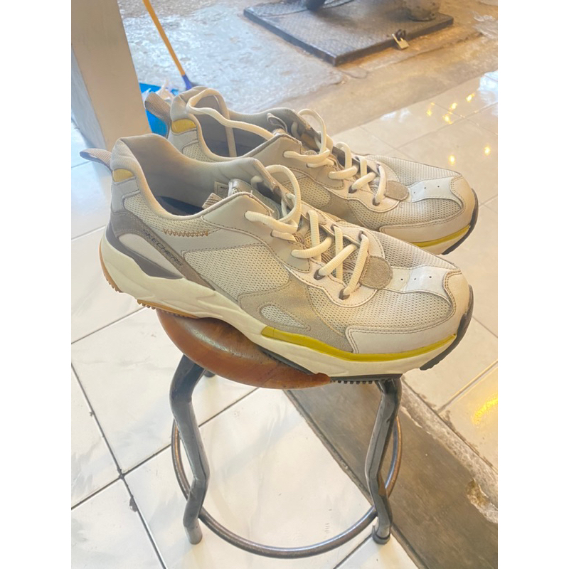 Sepatu Skechers Ukuran 43 (second)