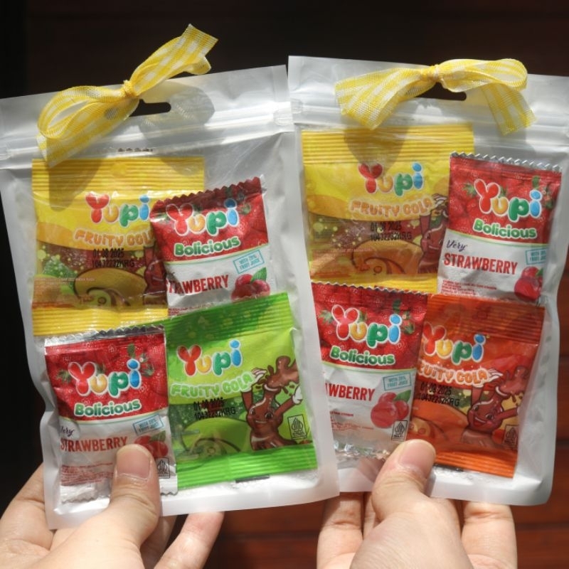 

Mini Gift Snack / Mini Gift / Mini Hampers / Bingkisan lucu / Kado Wisuda / Parsel