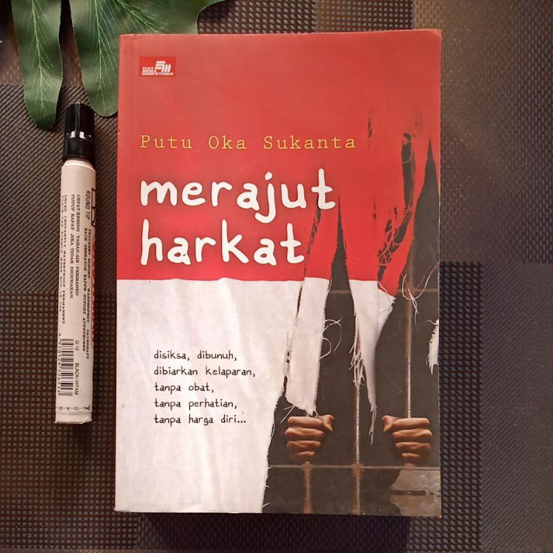 novel merajut harkat Putu Oka Sukanta prelove