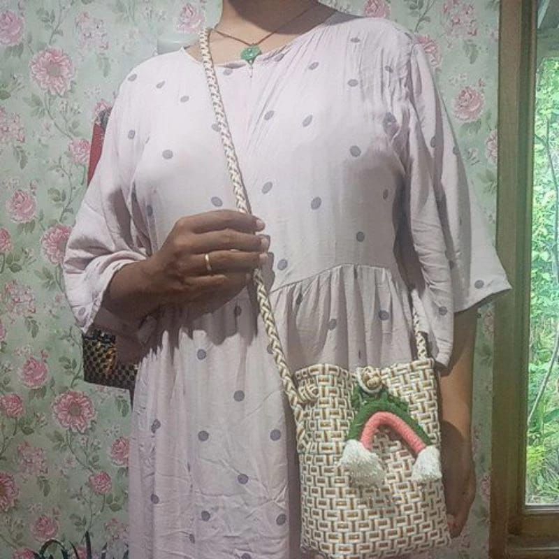 Ready StockTas anyaman plastik sling bag/selempang bisa COD