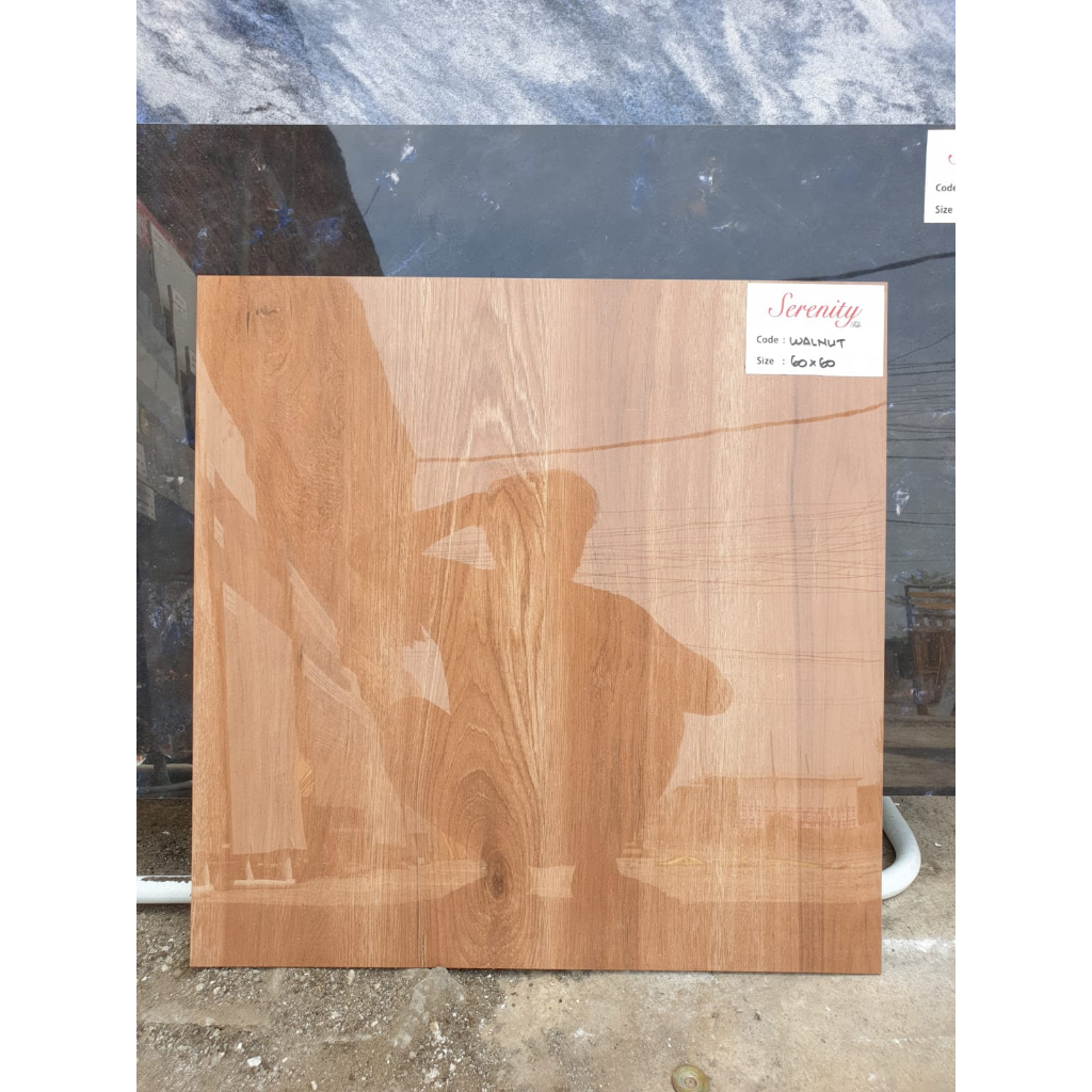Granit Serenity Walnut Glossy 60x60