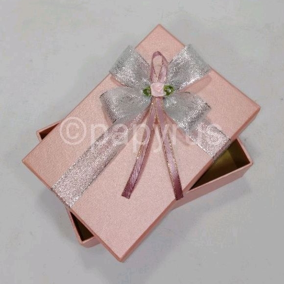 

PAPYRUS 10x15 Tinggi 5cm Kotak Kado Gift Box Hadiah V3