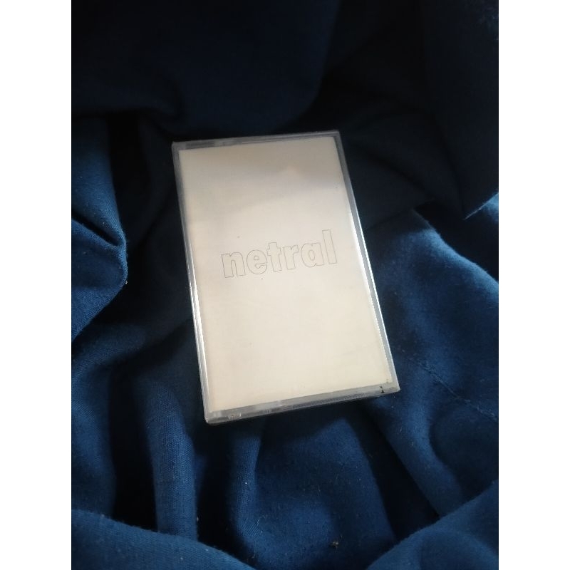 kaset pita segel netral putih (selftitle)