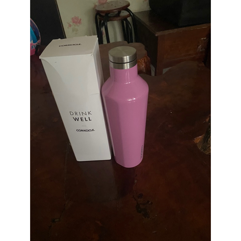 corkcicle botol minum