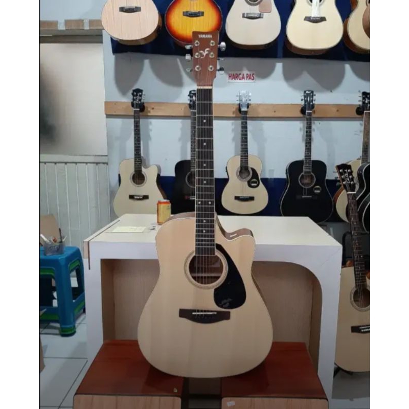 Gitar Akustik Yamaha F310