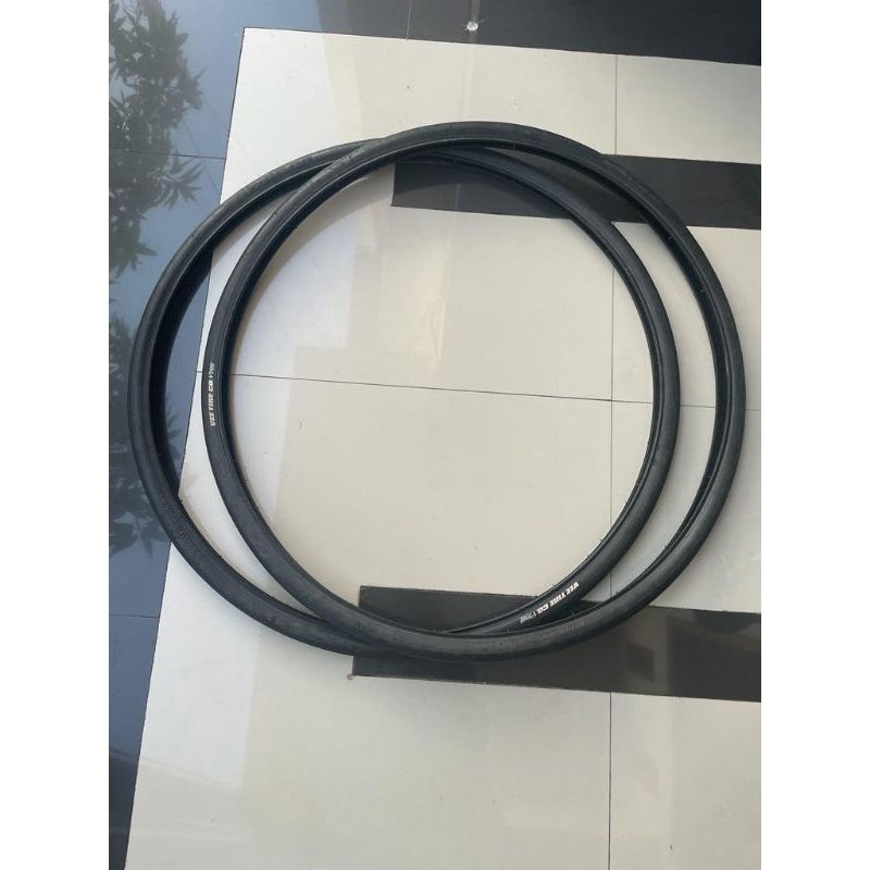 Ban sepeda 700x28C VeeTire