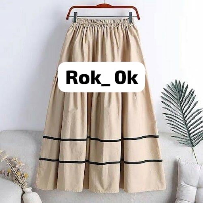 Rok panjang motif garis
